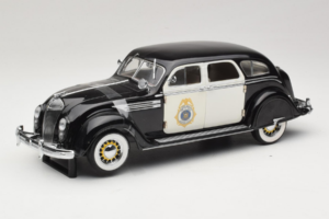 Chrysler Airflow Radiowóz Policyjny Signature Models 1:18 CCSM01 Metal