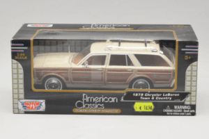 Chrysler LeBaron Town & Country Beżowy Motormax 1:24 MM7331BG Metal