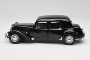 Citroen 15CV 6 Cyl Czarny Maisto 1:18 31821 Metal — zdjęcie 4 z 8