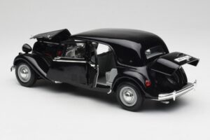 Citroen 15CV 6 Cyl Czarny Maisto 1:18 31821 Metal — zdjęcie 5 z 8