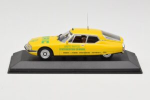 Citroen SM Maserati Unite Rapide d'Intervention Chimique Minichamps 1:43 400111091 Metal