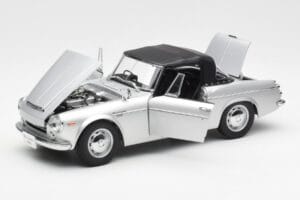 Datsun Fairlady 2000 SR311 Roadster Srebrny AUTOart 1:18 77432 Metal — zdjęcie 2 z 8