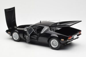 De Tomaso Pantera Czarny Kyosho 1:18 08851BK Metal — zdjęcie 5 z 8