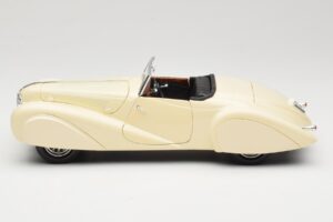 Delahaye Kabriolet Kremowy Guiloy 1:18 68580 Metal — zdjęcie 4 z 8