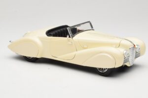 Delahaye Kabriolet Kremowy Guiloy 1:18 68580 Metal — zdjęcie 6 z 8