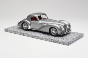 Delahaye Type 145 V12 Coupe Mullin Museum Minichamps 1:18 107116120 Metal — zdjęcie 6 z 6