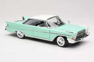 DeSoto Adventurer Zielony Road Signature 1:18 92738-R1 Metal — zdjęcie 6 z 8