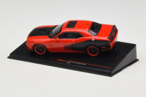 Dodge Challenger SRT8 Czerwony IXO 1:43 CLC597N Metal — zdjęcie 3 z 4