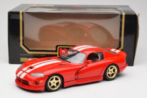 Dodge Viper GTS Czerwony Bburago 1:18 3075 Metal — zdjęcie 8 z 8