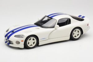 Dodge Viper GTS Stone White GT Spirit 1:18 GT940 Żywica