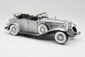 Duesenberg SJ Srebrny GreenLight 1:18 13525 Metal — zdjęcie 6 z 8