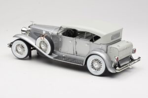 Duesenberg SJ Srebrny GreenLight 1:18 13525 Metal — zdjęcie 7 z 8