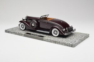 Duesenberg SJN Convertible Coupe Bordowy Minichamps 1:18 107150331 Metal — zdjęcie 4 z 6