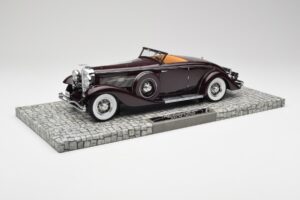 Duesenberg SJN Convertible Coupe Bordowy Minichamps 1:18 107150331 Metal