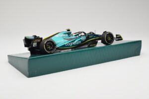 Aston Martin AMR22 #5 S. Vettel Last Race Abu Dhabi GP 2022 Minichamps 1:18 147222205 Żywica — zdjęcie 3 z 7