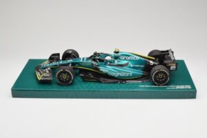Aston Martin AMR22 #5 S. Vettel Last Race Abu Dhabi GP 2022 Minichamps 1:18 147222205 Żywica