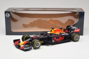 Aston Martin Red Bull Racing RB16 #33 M. Verstappen Abu Dhabi GP Winner 2020 Minichamps 1:18 110201733 Metal — zdjęcie 7 z 7