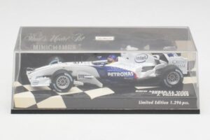 BMW Sauber F1.06 J. Villeneuve Showcar F1 2006 Minichamps 1:43 400060087 Metal — zdjęcie 4 z 5