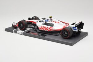 Haas VF-22 #47 M. Schumacher Brazilian GP 2022 Minichamps 1:18 117222147 Żywica — zdjęcie 5 z 7