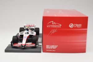 Haas VF-22 #47 M. Schumacher British GP 2022 Minichamps 1:18 117221047 Żywica — zdjęcie 6 z 7