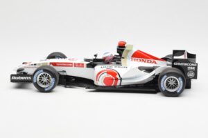 Honda RA106 Honda Racing Team R. Barrichello F1 Showcar 2006 Minichamps 1:18 08MF1-06B-CRB18 Metal — zdjęcie 3 z 6