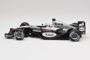 McLaren MP4/19 Mercedes K. Raikkonen F1 2004 Minichamps 1:18 530041806 Metal — zdjęcie 3 z 7