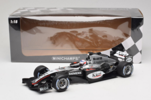 McLaren MP4/19 Mercedes K. Raikkonen F1 2004 Minichamps 1:18 530041806 Metal — zdjęcie 7 z 7