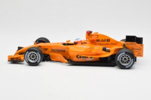 McLaren Mercedes MP4-20 G. Paffett F1 Test Car 2006 Minichamps 1:18 B66962342 Metal — zdjęcie 3 z 6