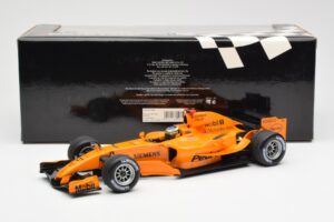 McLaren MP4-20 Mercedes P. de la Rosa Interim Test Car 2006 Minichamps 1:18 530061894 Metal — zdjęcie 6 z 6