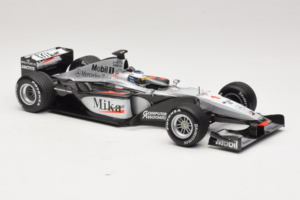 McLaren MP4-15 #1 M. Hakkinen F1 2000 Minichamps 1:18 B66962117 Metal — zdjęcie 4 z 6