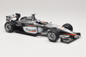 McLaren MP4-16 Mercedes #3 D. Coulthard F1 2001 Hot Wheels 1:18 50199 Metal — zdjęcie 4 z 6