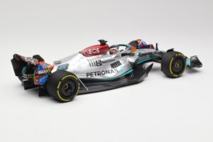 Mercedes AMG W13 E Performance Petronas #63 G. Russell Miami GP 2022 Minichamps 1:18 110220563 Metal — zdjęcie 2 z 7