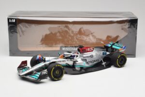 Mercedes AMG W13 E Performance Petronas #63 G. Russell Miami GP 2022 Minichamps 1:18 110220563 Metal — zdjęcie 7 z 7