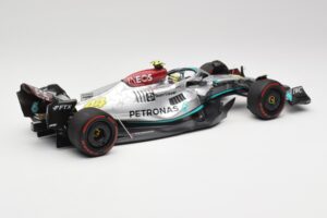 Mercedes AMG W13 E Performance Petronas #44 L. Hamilton Spanish GP 2022 Minichamps 1:18 110220044 Metal — zdjęcie 2 z 7