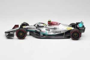 Mercedes AMG W13 E Performance Petronas #44 L. Hamilton Spanish GP 2022 Minichamps 1:18 110220044 Metal — zdjęcie 3 z 7