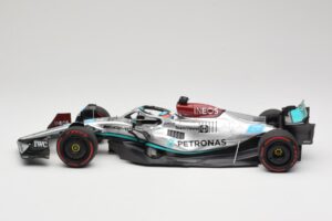 Mercedes AMG W13 E Performance Petronas #63 G. Russell Brazilian GP 1st Win 2022 Minichamps 1:18 110222163 Żywica — zdjęcie 3 z 7