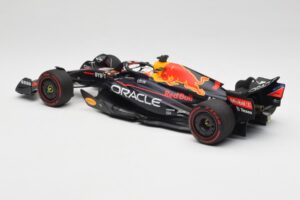 Oracle Red Bull Racing RB18 #1 M. Verstappen Winner Belgian GP 2022 Minichamps 1:18 110221401 Metal — zdjęcie 3 z 7