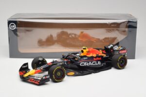 Oracle Red Bull Racing RB18 #11 S. Perez Abu Dhabi GP 2022 Minichamps 1:18 110222211 Metal — zdjęcie 7 z 7