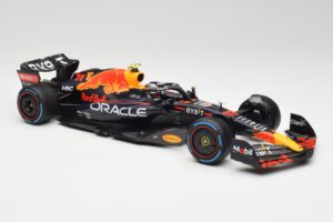Oracle Red Bull Racing RB18 #11 S. Perez Monaco GP Winner Rain Tyre Version 2022 Minichamps 1:18 110222711 Metal — zdjęcie 4 z 7