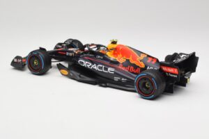 Oracle Red Bull Racing RB18 #11 S. Perez Monaco GP Winner Rain Tyre Version 2022 Minichamps 1:18 110222711 Metal — zdjęcie 5 z 7