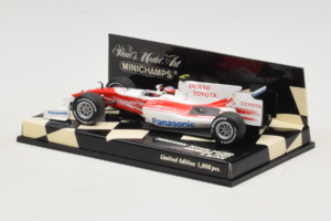 Toyota TF109 #10 T. Glock Panasonic Toyota Racing Showcar F1 2009 Minichamps 1:43 400090080 Metal — zdjęcie 3 z 5