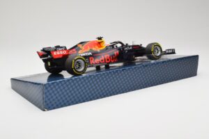Red Bull Racing Honda RB16B #33 M. Verstappen Emilia Romagna GP 2021 Case Edition Minichamps 1:18 113210133 Żywica — zdjęcie 3 z 7