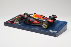 Red Bull Racing Honda RB16B #33 M. Verstappen Emilia Romagna GP 2021 Case Edition Minichamps 1:18 113210133 Żywica — zdjęcie 5 z 7