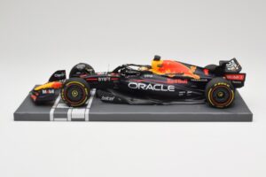 Oracle Red Bull Racing RB18 #33 M. Verstappen Mexican GP 2022 Minichamps 1:18 113222001 Żywica