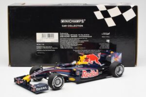 Red Bull Racing Renault RB5 #5 S. Vettel Showcar 2010 Minichamps 1:18 153100175 Metal — zdjęcie 6 z 6
