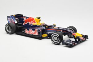 Red Bull Racing Renault RB6 #6 M. Webber F1 2010 Minichamps 1:18 110100006 Metal — zdjęcie 4 z 6