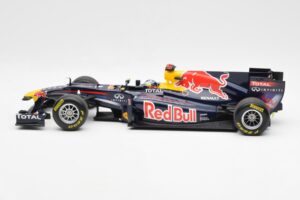 Red Bull Racing Renault RB6 #5 S. Vettel F1 World Champion 2010 Minichamps 1:18 110100005 Metal — zdjęcie 3 z 6