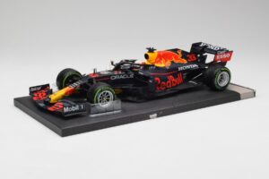 Red Bull RB16B #33 M. Verstappen Emilia Romagna GP Winner 2021 Minichamps 1:18 113210233T Metal — zdjęcie 2 z 6