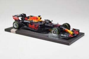 Red Bull RB16B #33 M. Verstappen Emilia Romagna GP Winner 2021 Minichamps 1:18 113210233T Metal — zdjęcie 4 z 6