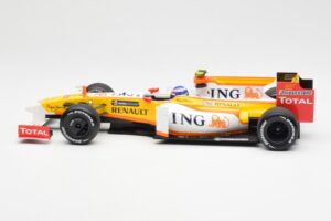 Renault F1 Team R29 #10 R. Grosjean F1 2009 Minichamps 1:18 150090108 Metal — zdjęcie 3 z 6